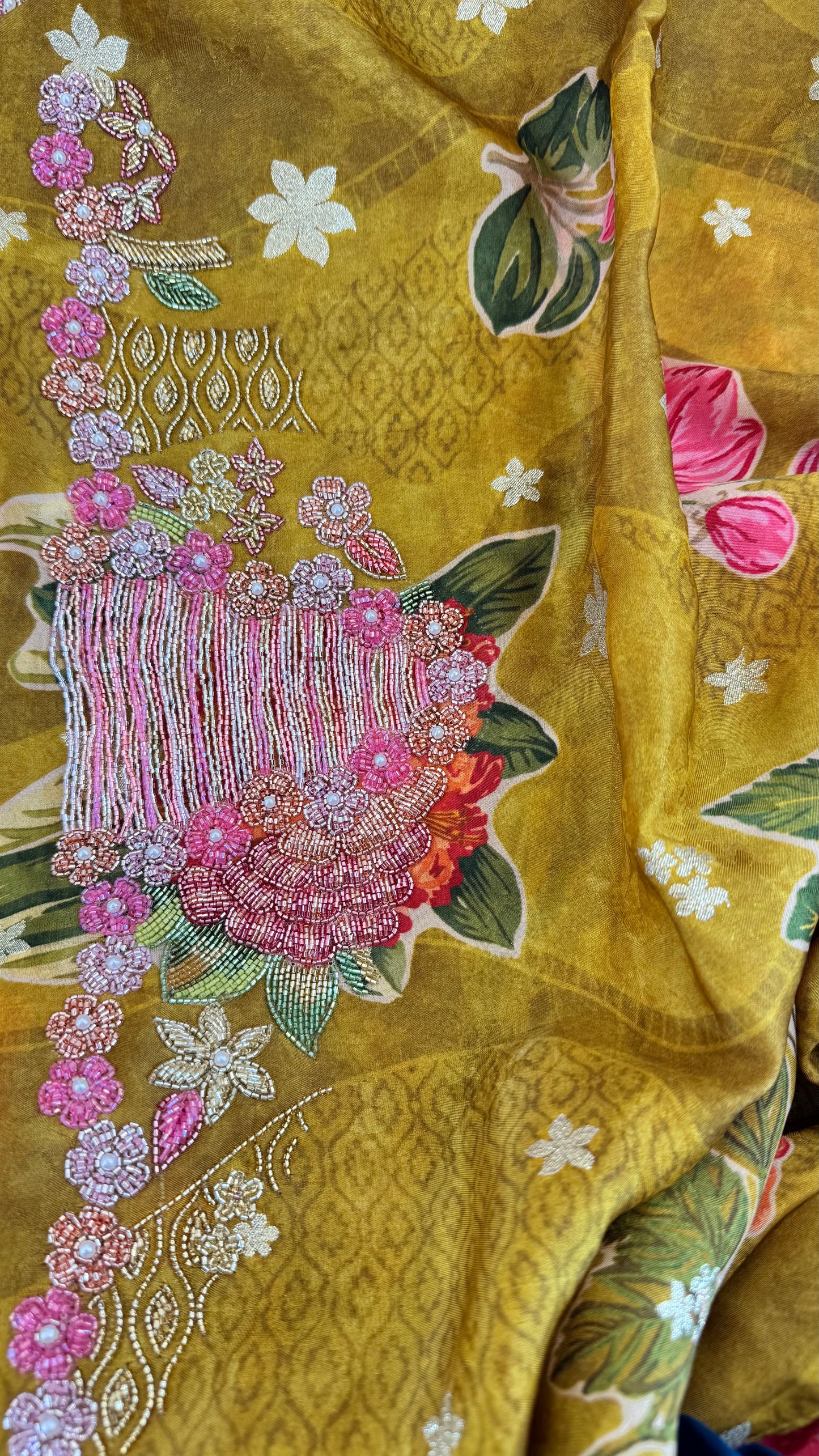SILK ZARI 01